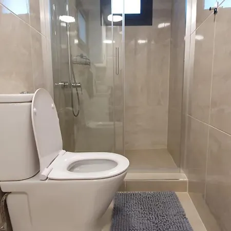 Chic Elegance Meets Village Gem Апартаменты *